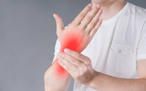 Carpal Tunnel Surgery Explained: Traditional vs Keyhole (Minimally Invasive) Techniques