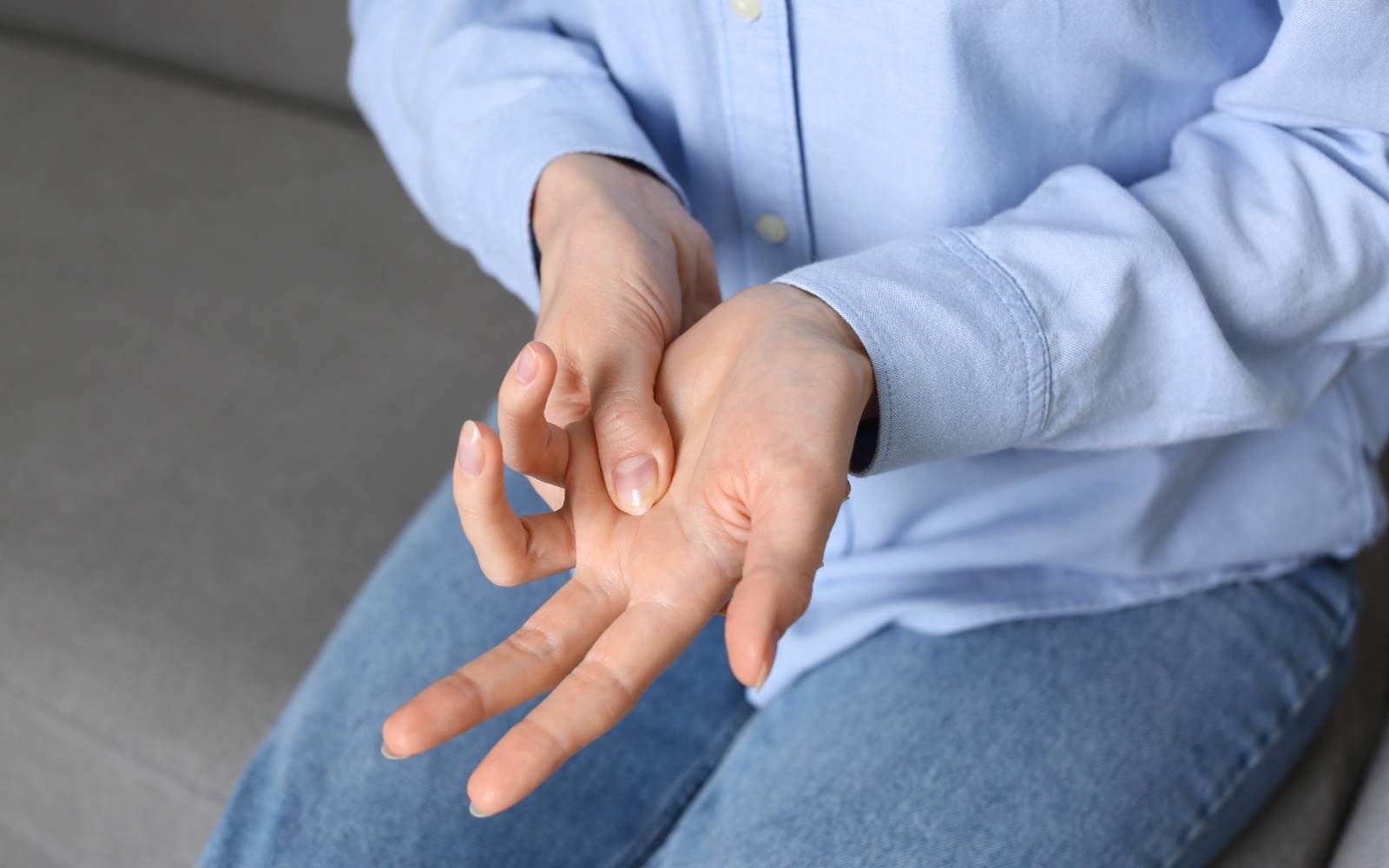 Do You Have Trigger Finger? Signs, Diagnosis and Modern Treatments