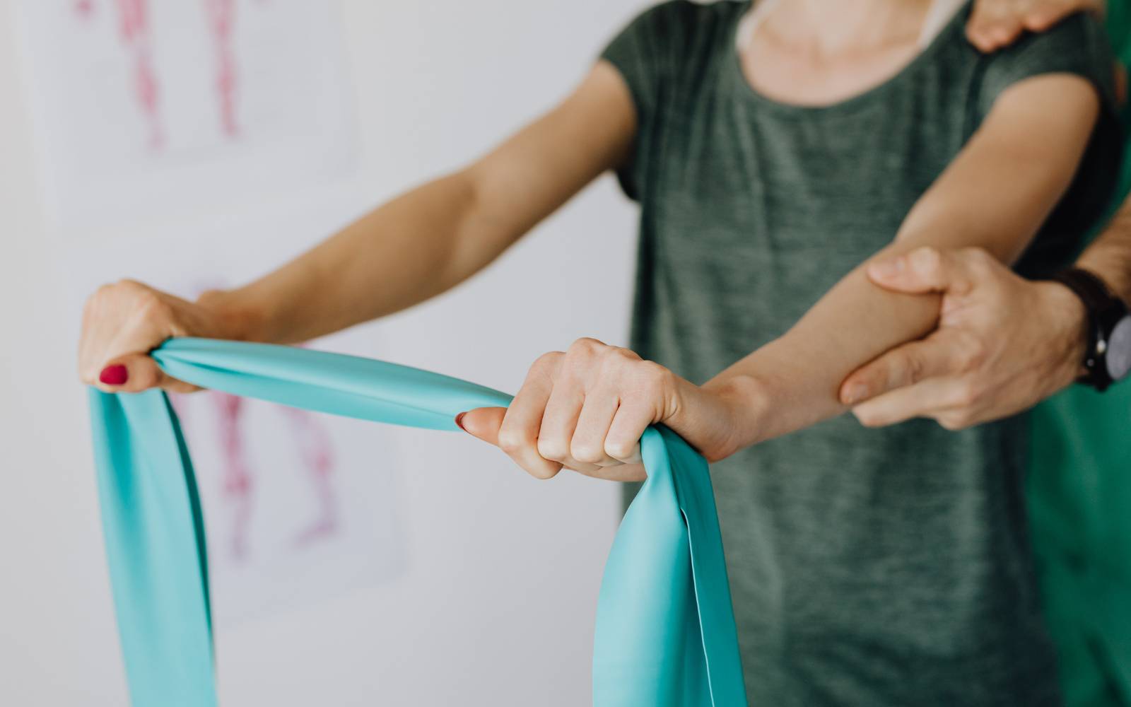 Rotator Cuff Exercises – What Helps, What to Avoid and When to Start