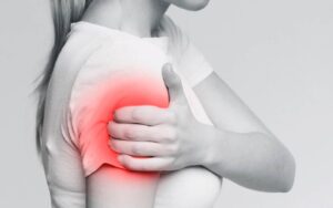 Rotator Cuff Tear Symptoms, Causes and When to Seek Treatment